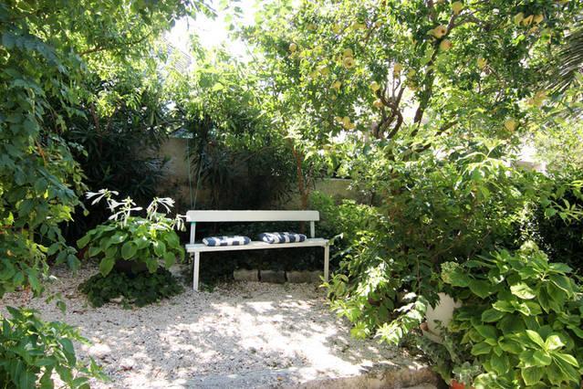 Eco-Apartments With Nice Garden Baska Voda Exterior photo