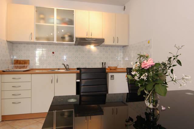 Eco-Apartments With Nice Garden Baska Voda Exterior photo