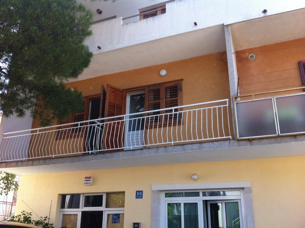 Eco-Apartments With Nice Garden Baska Voda Room photo